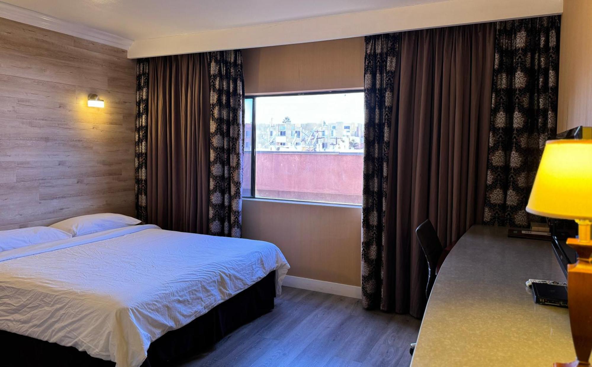 Garden Suite Hotel And Resort Лос-Анджелес Экстерьер фото